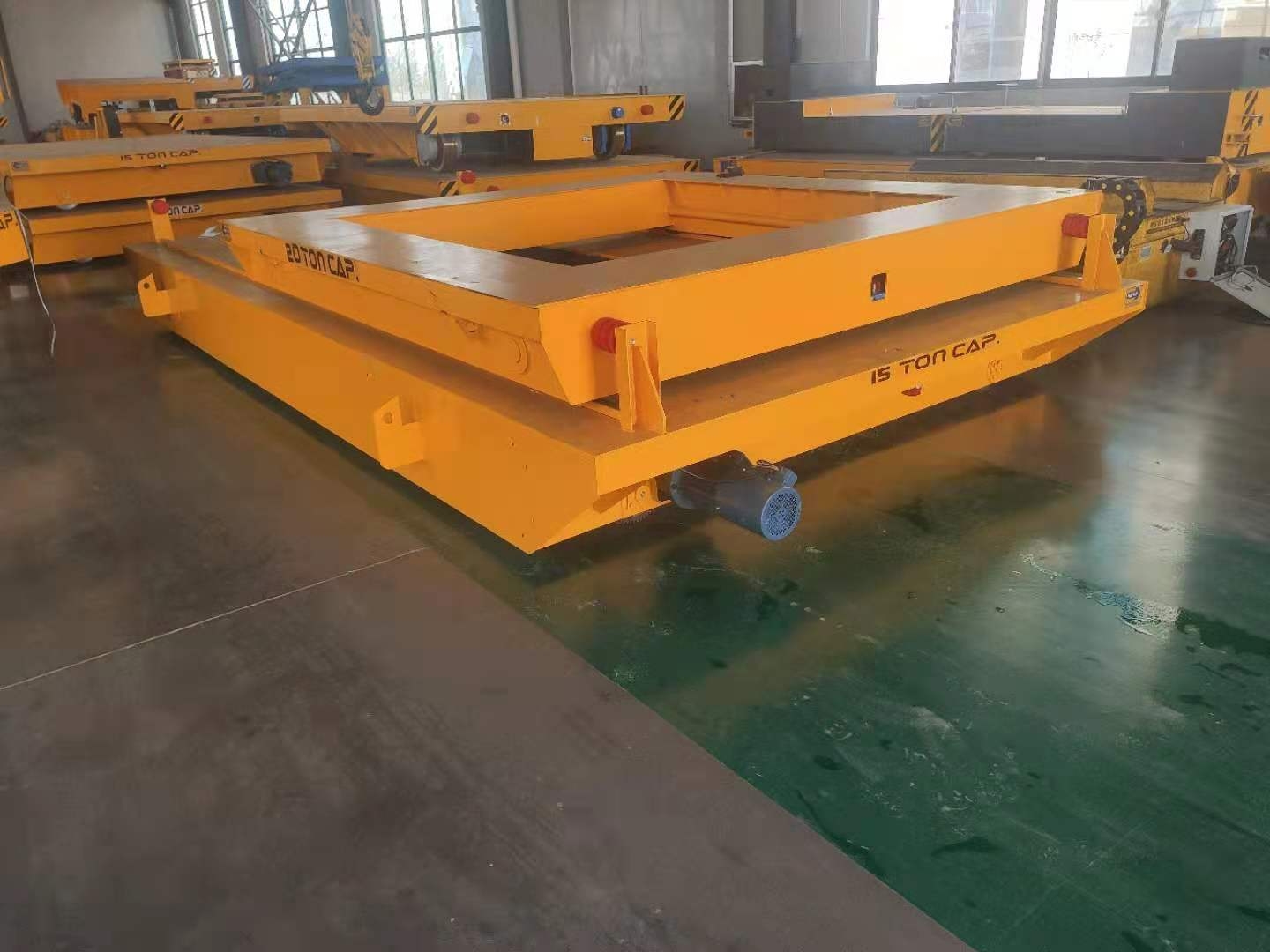 自動(dòng)化搬運(yùn)車(chē)