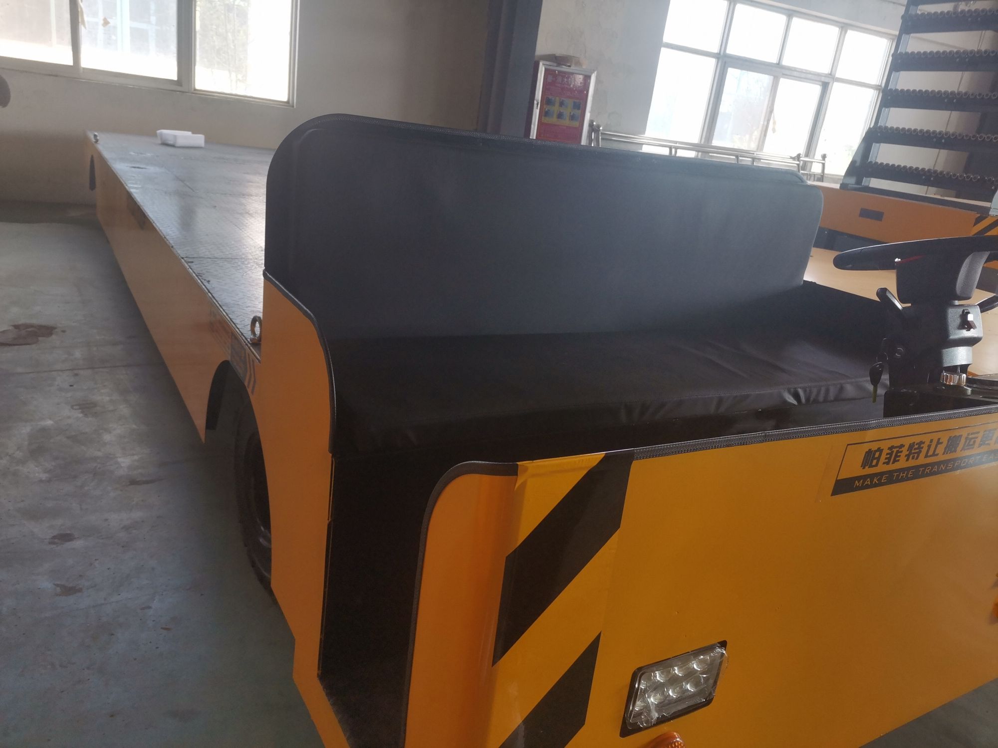 無軌電動平車實拍圖